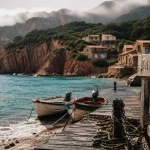 Visiter girolata corse : ponton et baie