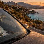 Vacances toussaint 2025 corse : route côtière golden hour, mer et maquis