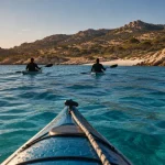 Agriate kayak vers Saleccia, eau turquoise et côte corse.