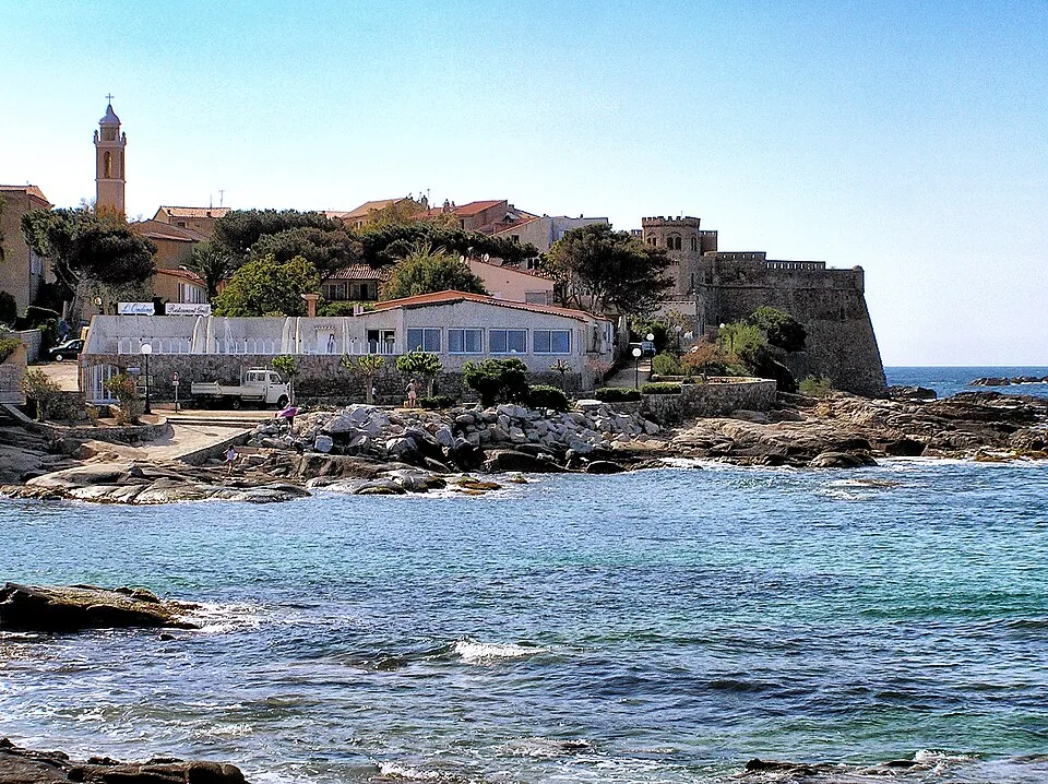 Le village côtier d’Algajola